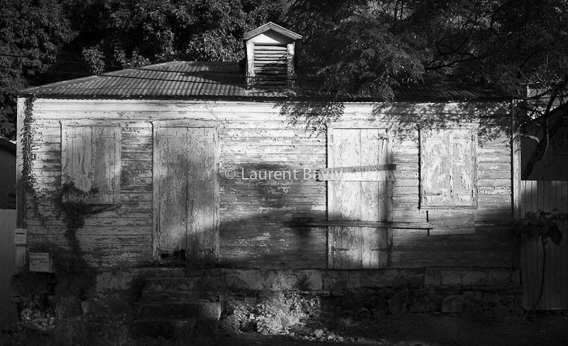 Saint Martin's Old cabins, an endangered heritage
